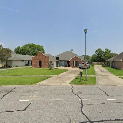 11021 Royal Ascot Ave, Baton Rouge, LA 70816