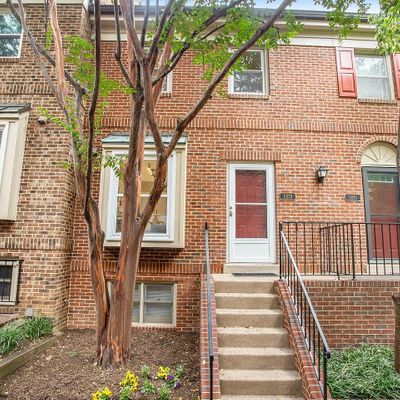 1122 N Taylor St #2, Arlington, VA 22201