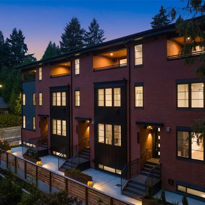 11251 Ne 13th Lane, Bellevue, WA 98004