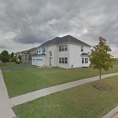 1128 Redwood Ln, Minooka, IL 60447