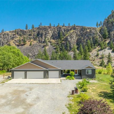 116 Rolling Rock Rd, Chelan, WA 98816