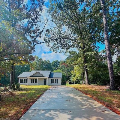 116 Willowbrook Drive, Thomasville, NC 27360