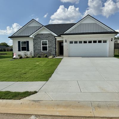 1037 Amber Hills Drive, Ashland City, TN 37015