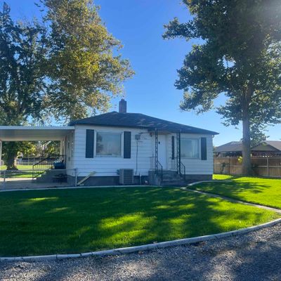 104 E 41 St Pl, Kennewick, WA 99337