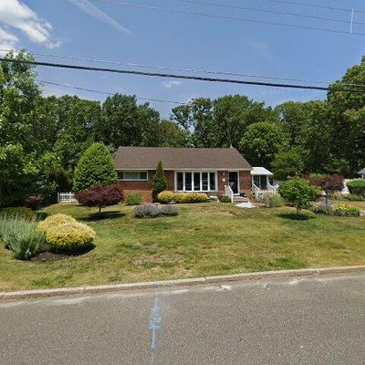 104 Paradise Dr, Voorhees, NJ 08043