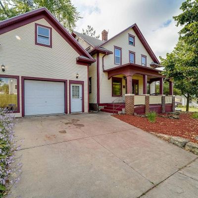 104 Thompson St, Mount Horeb, WI 53572