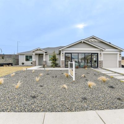 10406 Chinook Dr, Pasco, WA 99301