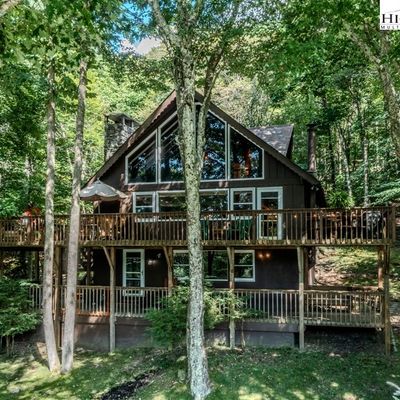 105 Hawthorne Road, Beech Mountain, NC 28604