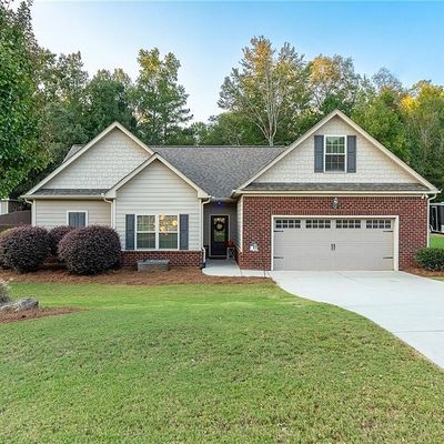 1072 Monticello Dr, Monroe, GA 30655