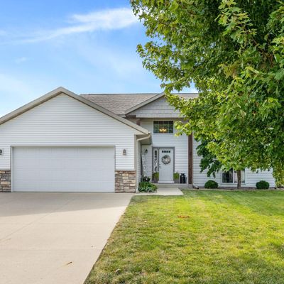 108 Flagstone Ln, Mankato, MN 56001