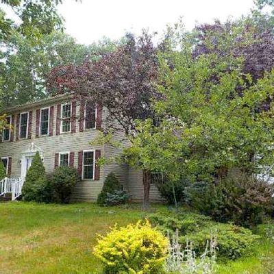 109 Jefferson Dr, Hawley, PA 18428