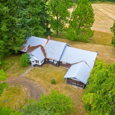 11 Hanen Rd, Raymond, WA 98577