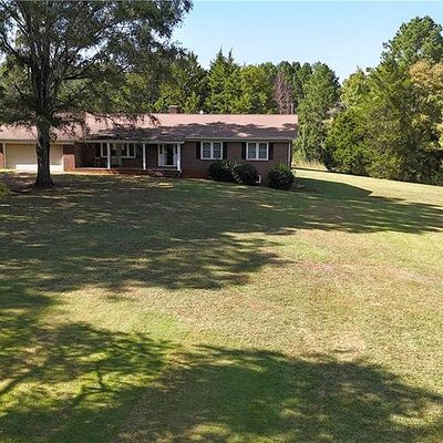 1270 W Stanback Road, Mount Gilead, NC 28338