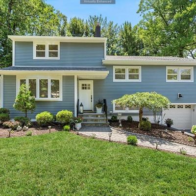 13 Windsor Dr, Park Ridge, NJ 07656