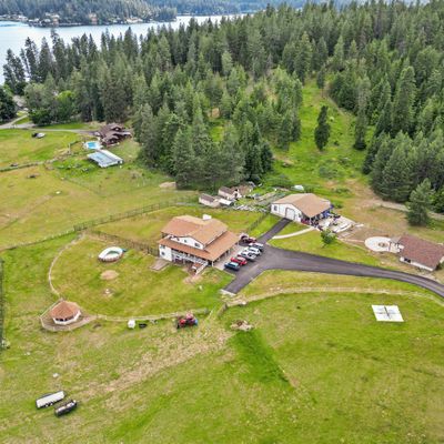 13032 N March Horse Ln, Newman Lake, WA 99205