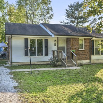 135 Batey Cir, Dickson, TN 37055