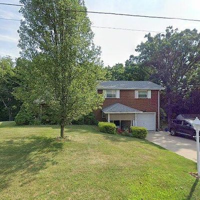 135 Crandon Cir, Beaver, PA 15009