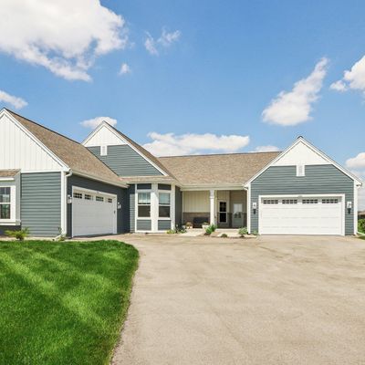 1380 Prairie Creek Cir, Unit 16, Oconomowoc, WI 53066