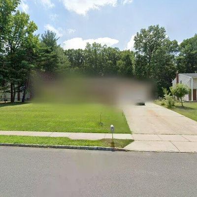 12 Woodmere Rd, North Brunswick, NJ 08902