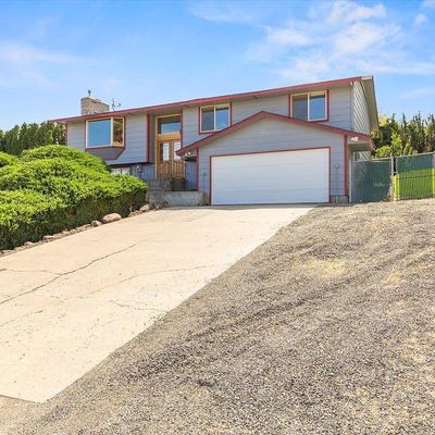 120 Echo Glen Place, Yakima, WA 98908