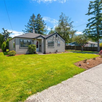 1208 S 13th St, Mount Vernon, WA 98273