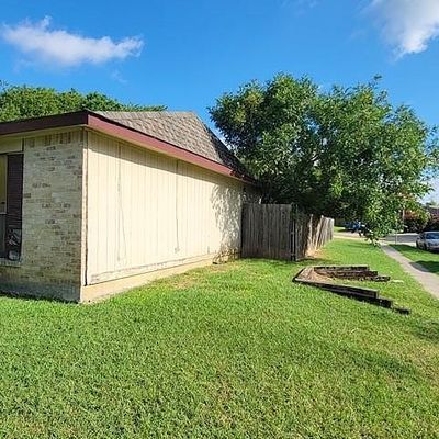 1211 Cedar Hill Ln, Arlington, TX 76014