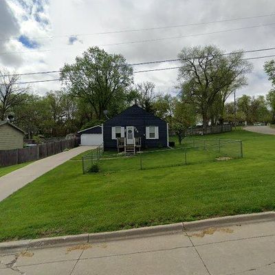 124 Emma Ave, Des Moines, IA 50315