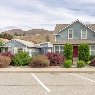 125 & 129 E Chelan Avenue, Chelan, WA 98816