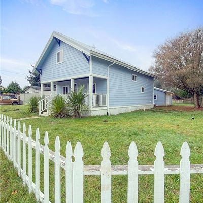 1490 Armstrong Road, Raymond, WA 98577