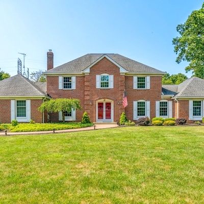 15 Forest Ln, Branchburg, NJ 08853