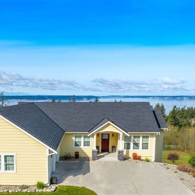 153 Arborcrest Place, Camano Island, WA 98282