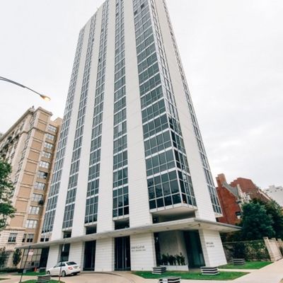 1555 N Dearborn Parkway, Chicago, IL 60610