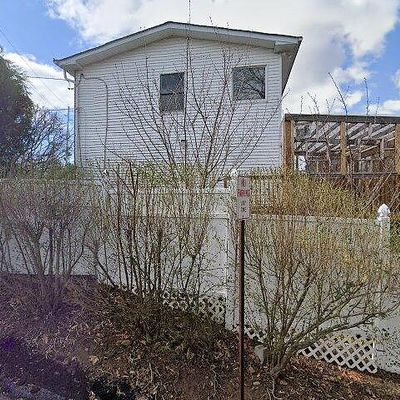 158 Grand Ave, Leonia, NJ 07605