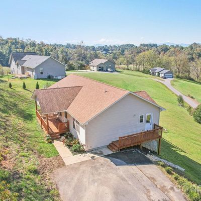 16 New Clayton Extension, Weaverville, NC 28787