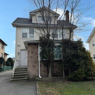 16 Riverside Avenue, Lyndhurst, NJ 07071