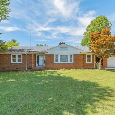 160 Hinkle Rd, Lexington, NC 27295