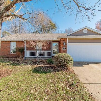 1600 N Stable Ave, Fayetteville, AR 72703