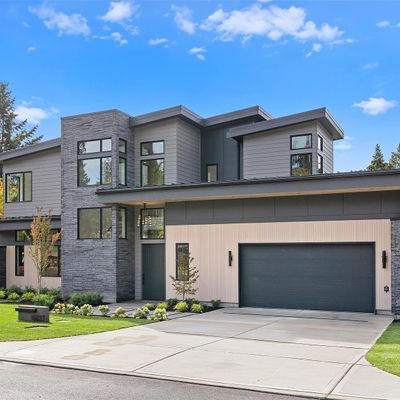 16027 Se 8 Th St, Bellevue, WA 98008