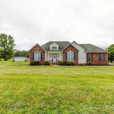 1604 Delview Rd, Cherryville, NC 28021