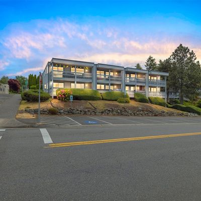 1614 Commercial St, Steilacoom, WA 98388