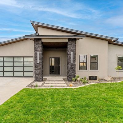 1401 W Lakeside Drive, Moses Lake, WA 98837