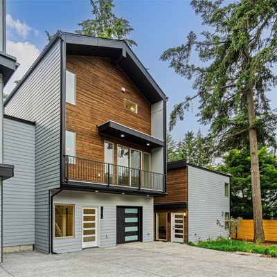 14019 Ashworth Avenue N, Seattle, WA 98133