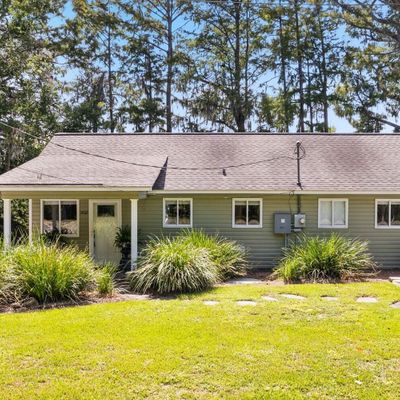 1402 Canal Cove Rd, Lake Waccamaw, NC 28450