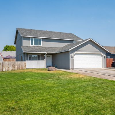 1409 S Cougar Dr, Moses Lake, WA 98837