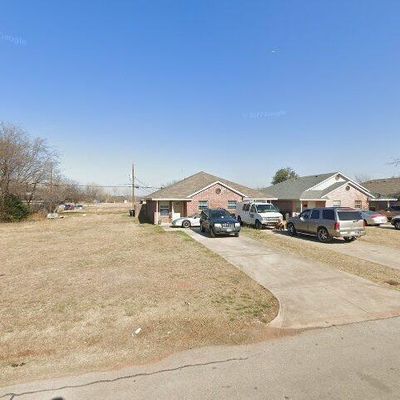 1419 E Robert St, Fort Worth, TX 76104