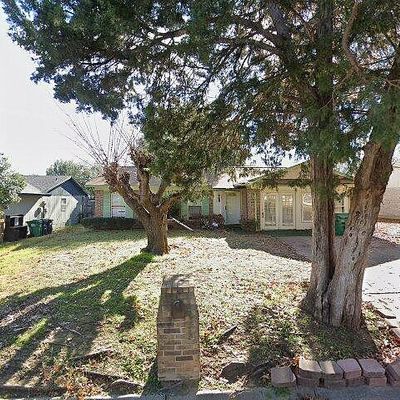 1422 Noble St, Denton, TX 76209