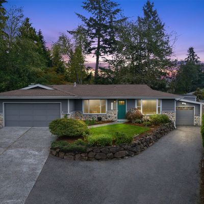 14233 Ne 73 Rd St, Redmond, WA 98052