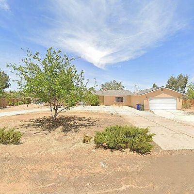 14380 Iroquois Rd, Apple Valley, CA 92307