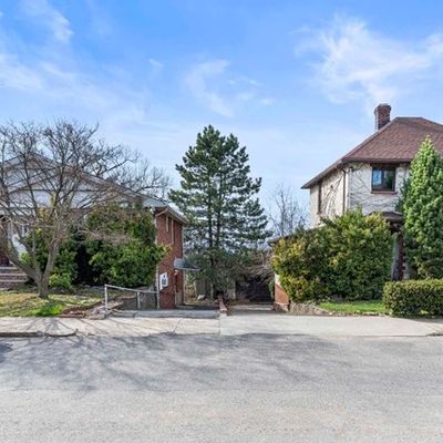 145 Morningside Ln, Palisades Park, NJ 07650