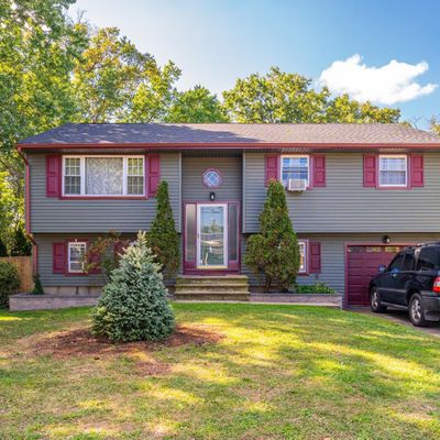 1751 Cedarwood Dr, Piscataway, NJ 08854